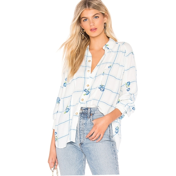 FPWindow To My Heart Button Down in White - Picture 2 of 8